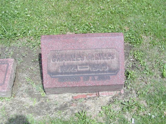Headstone - Niles, Charles (1872-1943)