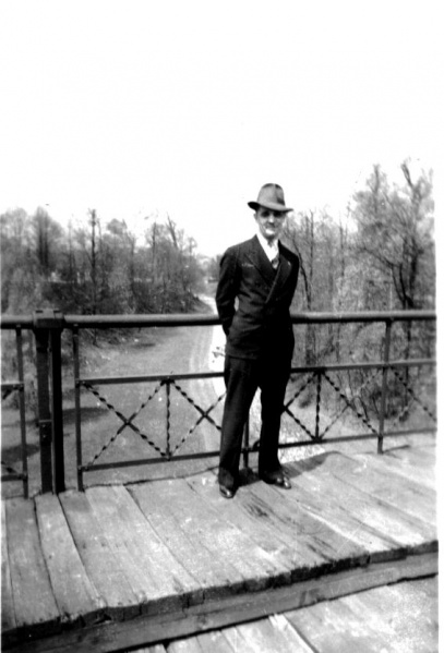 Image:Riverside Cemetery bridge - 1936.jpg